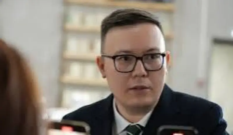 Политолог призвал законодательно ограничить демонстрацию роскоши блогеров ради защиты семьи