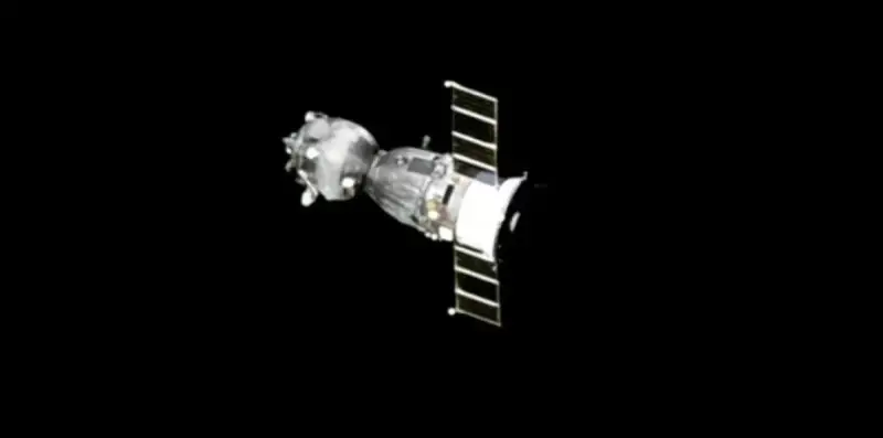 Ғарыш сапары аяқталды: «Союз МС-28» экипажы Жезқазған маңына қонды