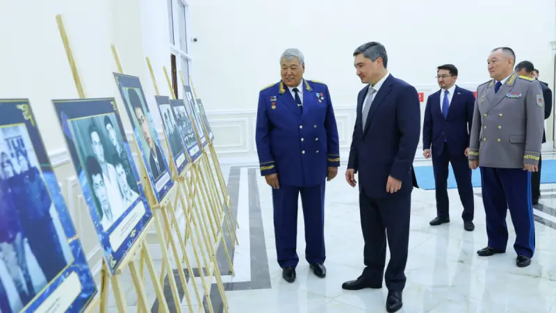 Тоқтар Әубәкіров 80 жаста: Президент тұңғыш ғарышкерді мерейтойымен құттықтады