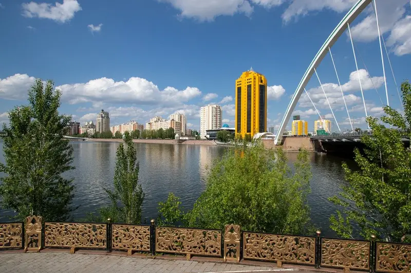 Под занавес июля: столбики термометров поднимутся до +35 градусов в Астане