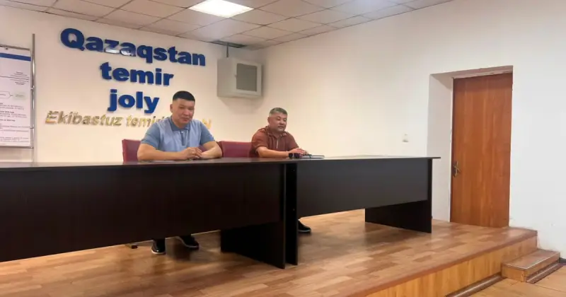   «Байтақ» партиясының өкілдері теміржолшылармен кездесті   