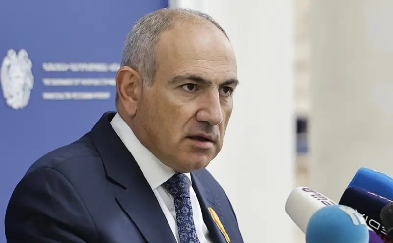 Пашинян: Еуразиялық экономикалық одақ пен Еуроодақтың бірін таңдауға әлі ерте