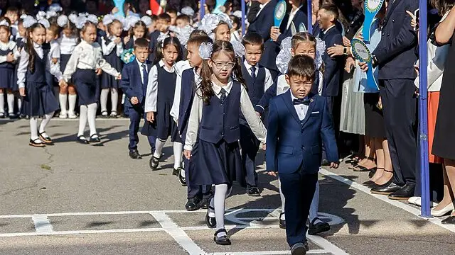 450 мыңға жуық оқушыға мектепке дайындалуға қаржылай көмек беріледі