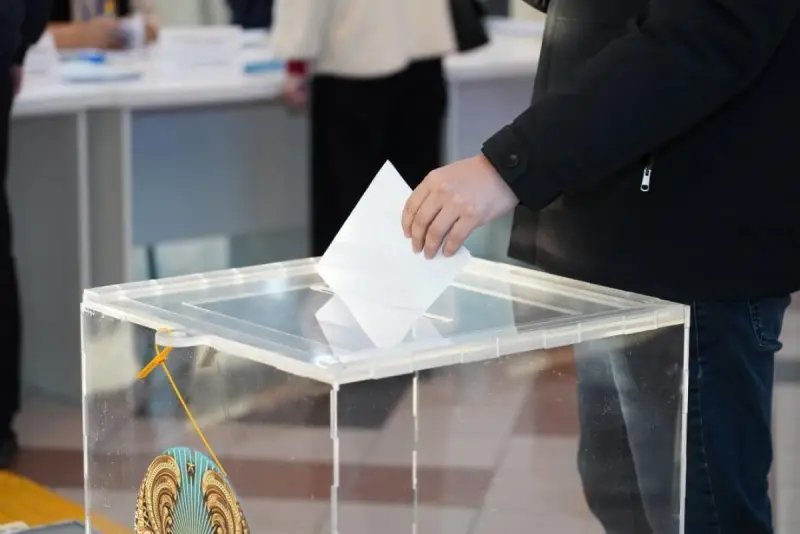 Выборы депутатов Курултая: участковые избирательные комиссии приступили к работе