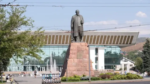 Алматыда Абай күніне орай концерттер мен әдеби кештер өтеді