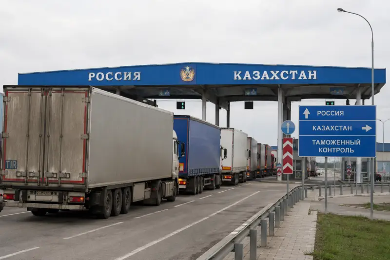 Казахстан усиливает контроль на границе с Россией: что изменится для водителей