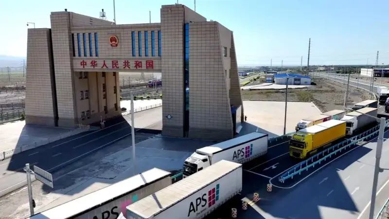 Алашанькоу- более 16 млн тонн грузов за полгода