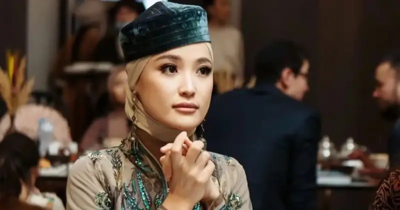  Әнші Мөлдір Әуелбекова эфирден тыс қалғаны туралы жазба жариялады 