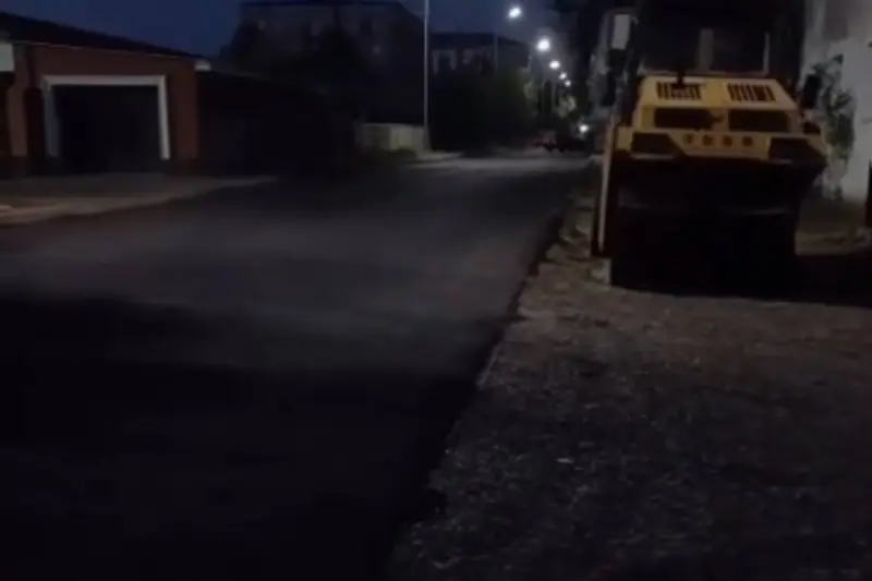 «Бір аулаға асфальт жетпей қалды ма?»: Жезқазған тұрғындары әкімге базынасын айтты