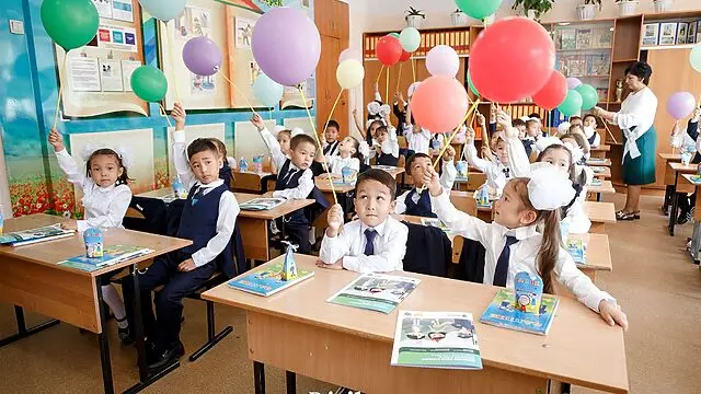 Астанада мектеп жәрмеңкелері өтіп жатыр. Оқу құралдарын қайдан арзан алуға болады?