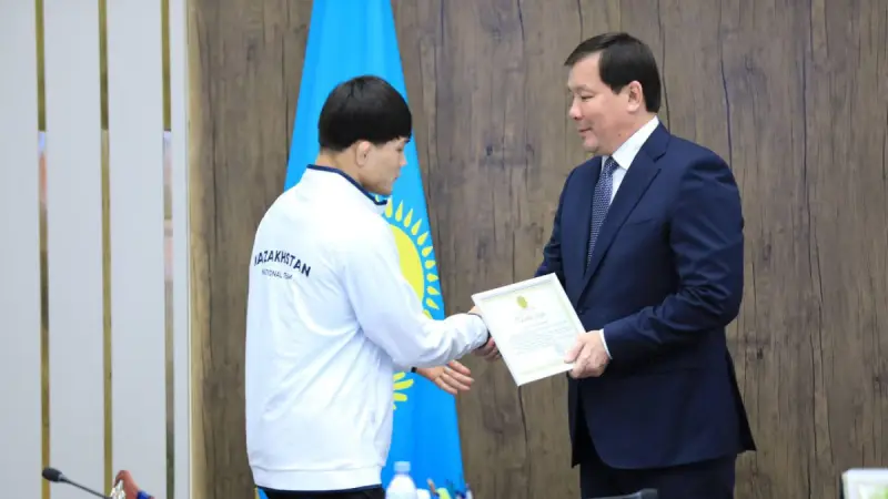 Чемпиона мира Казыбека Калмагамбетова чествовали в Актобе