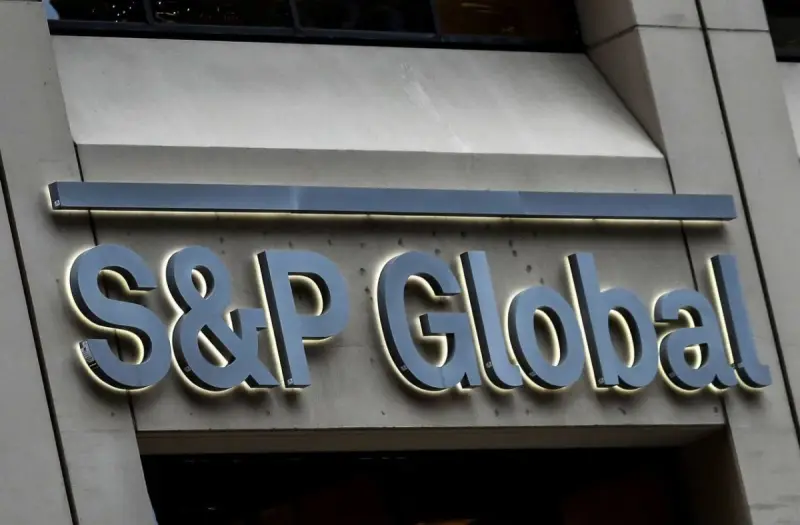 S&P повысило суверенный кредитный рейтинг Казахстана до уровня "BBB"