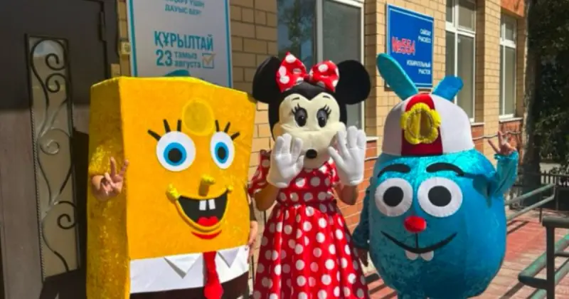  Ақтөбеде Губка Боб, Микки Маус және Смешарик кейіпкерлері сайлауға қатысты 
