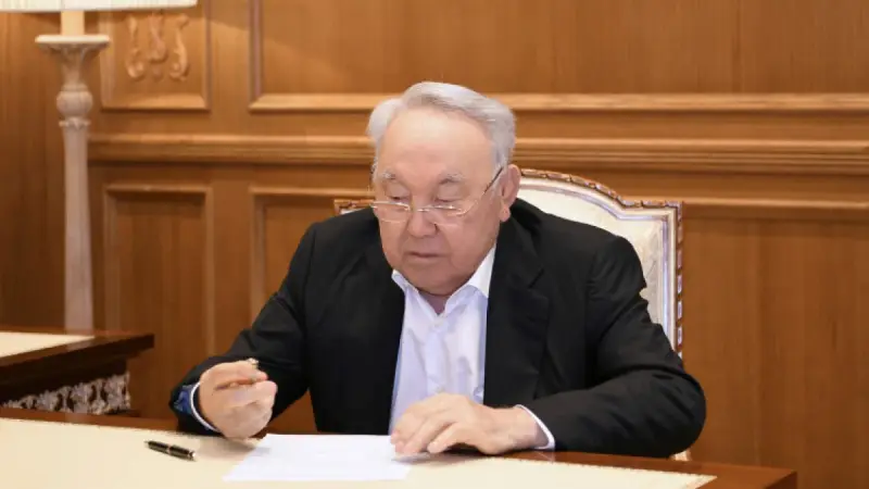 Құрылтай сайлауы: Нұрсұлтан Назарбаев дауыс берді