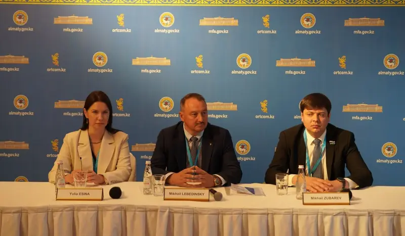 Ашықтық, қолжетімділік пен бірыңғай стандарттар – ресейлік бақылаушылар Қазақстандағы сайлау туралы айтты