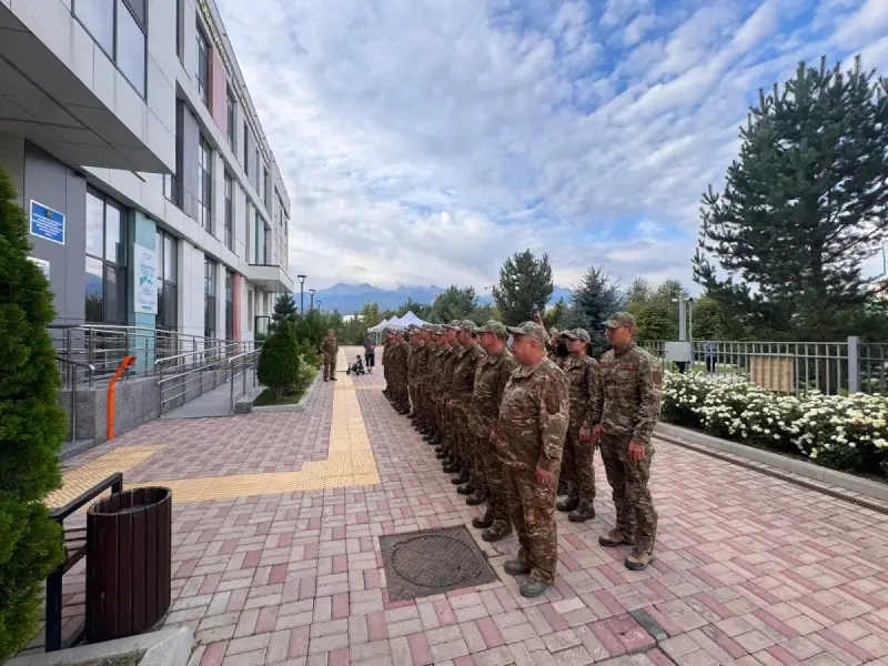 В Алматы сотрудники ДЧС приняли участие в выборах в Курултай