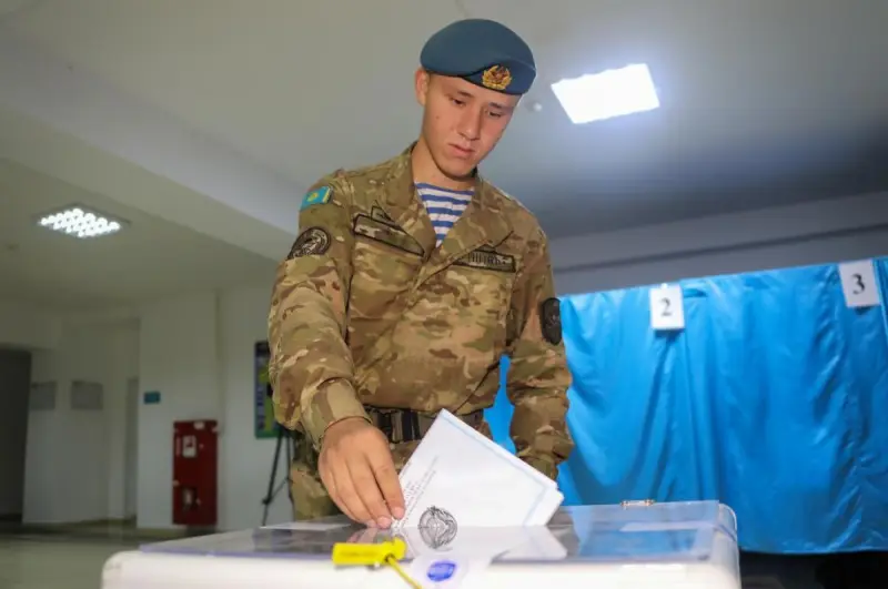 Около 130 тысяч военнослужащих и членов их семей приняли участие в выборах Курултая
