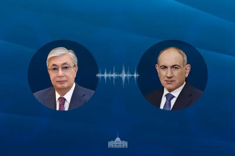 Токаев провел телефонный разговор с Пашиняном