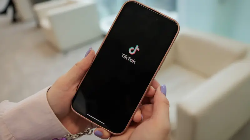 Бразилия әлеуметтік желілерге бақылауды күшейтті: TikTok-қа ірі айыппұл салынды