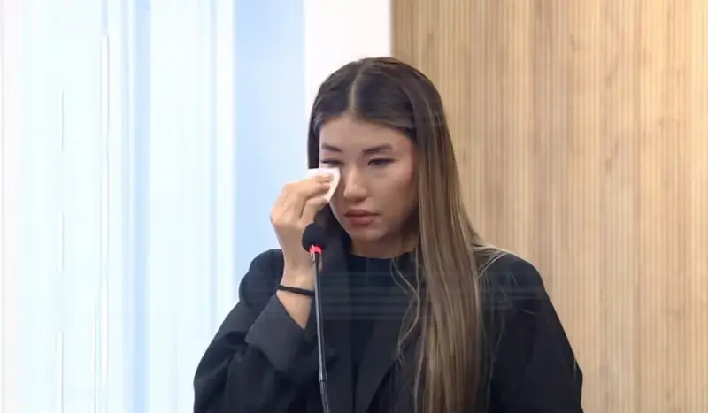 «Құлағы мен мұрнынан қан фонтанша атқылады»: марқұм Ұлдана Мырзуанның әріптесі сотта жылап жіберді