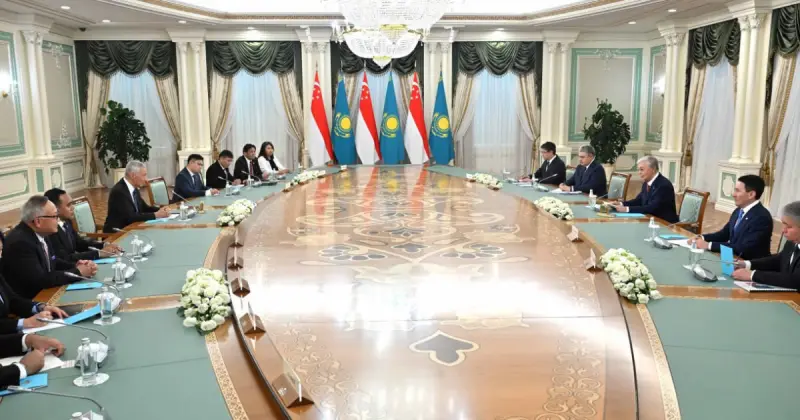   Қасым-Жомарт Тоқаев Ли Сянь Лунмен кездесуде елдегі ауқымды саяси өзгерістер туралы айтты   