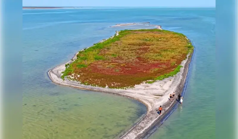 Новый остров обнаружили в Каспийском море