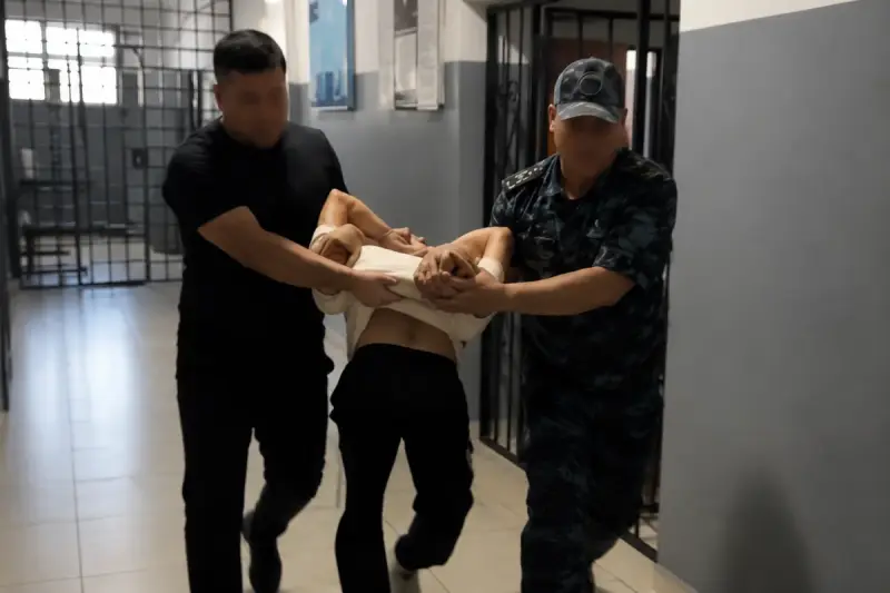 Ворвались ночью и пытали женщину до утра: подозреваемых задержали в Ленгере (ВИДЕО)