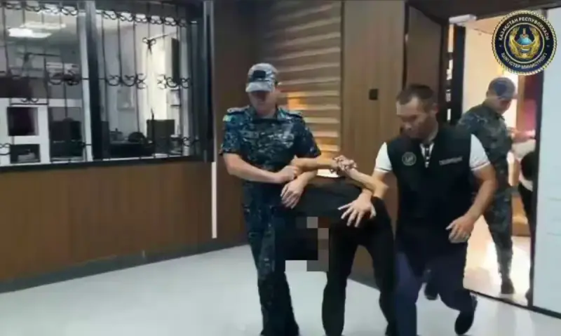 Ворвались в масках и жестоко избили женщину: подозреваемых задержали в Ленгере