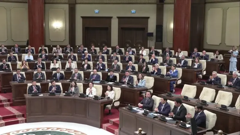 В Астане состоялось первое пленарное заседание Курултая