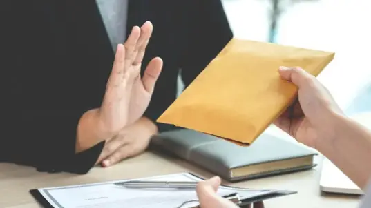 Жемқорлық қылмыстары 26%-ға азайды: Бұл нақты өзгерістің белгісі ме?