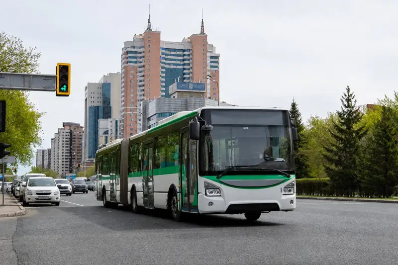 Сразу девять автобусных маршрутов изменили движение в Астане