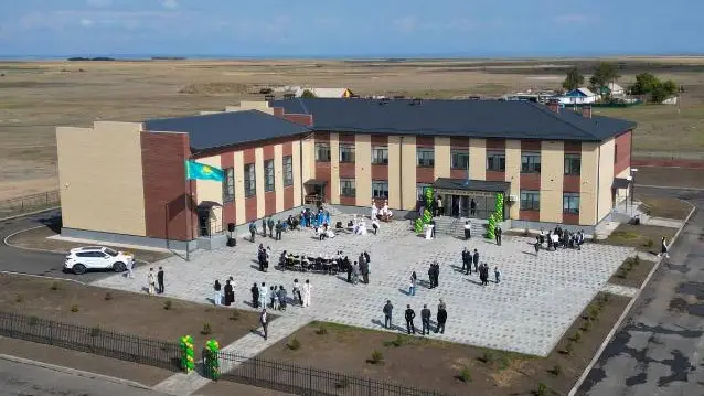 Новую школу за 1 млрд тенге открыли в отдаленном селе Павлодарской области