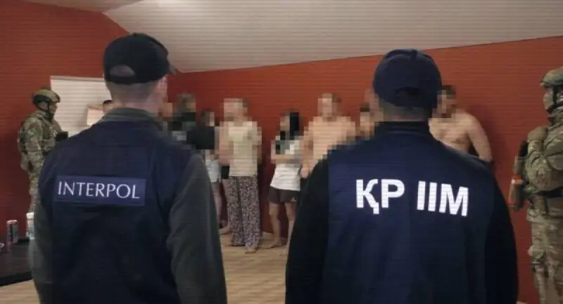 Казахстанцев вербовали в наркопреступность через вакансии и избивали за отказ от работы