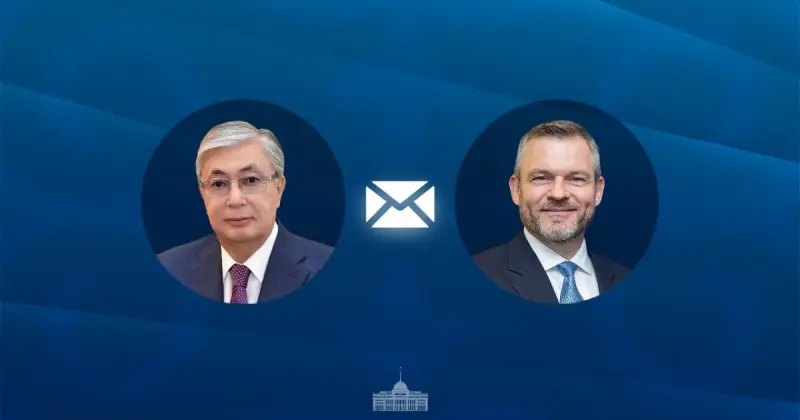   Қасым-Жомарт Тоқаев Петер Пеллегриниді Конституция күнімен құттықтады   