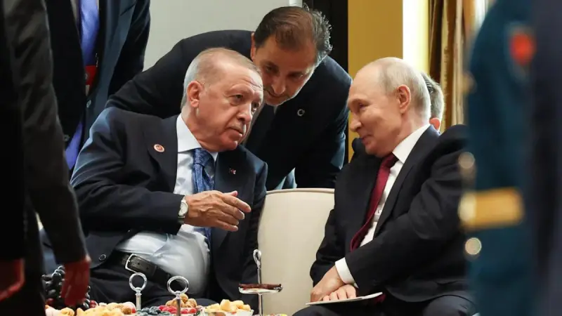 Эрдоган провел встречу с Путиным на полях саммита ШОС в Бишкеке
