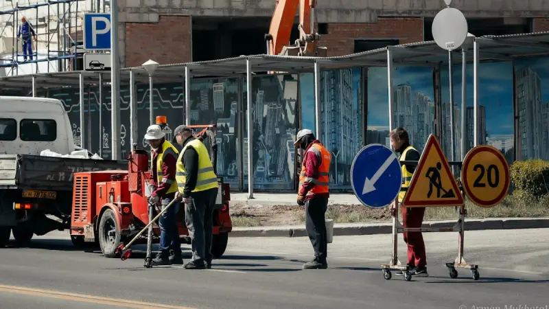 Движение по проспекту Тлендиева в Астане ограничили до 15 сентября