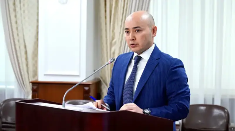 Неженатый чиновник возглавил еще одно министерство