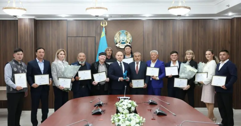   Қазақы тазы мен төбет күніне орай кинология саласының өкілдері марапатталды   