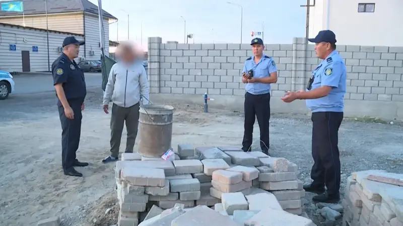 Түркістанда көше ластағандарға айыппұл салынды