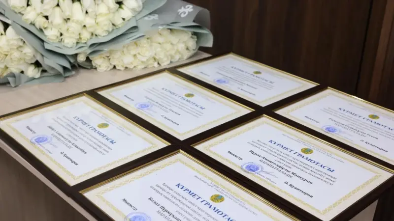 Кинологов и заводчиков наградили за сохранение казахской тазы