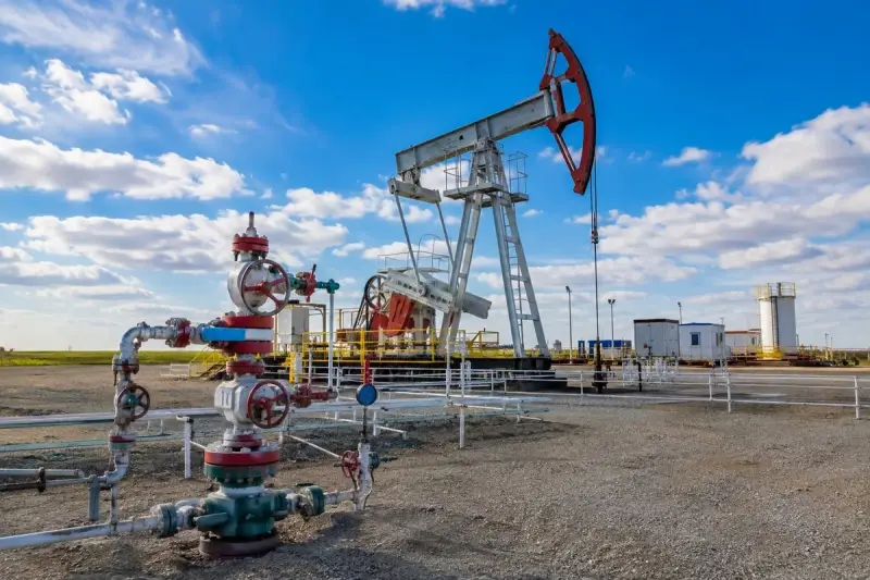 Казахстан и еще шесть стран ОПЕК+ сохранили уровень добычи нефти на октябрь