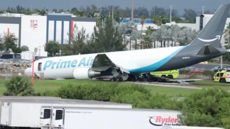 Майами әуежайында Boeing 767 ұшағы апатқа ұшырап, бес адам қаза тапты