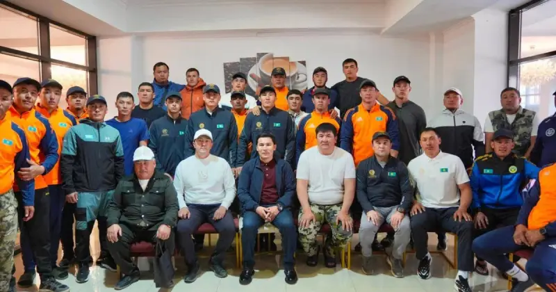  Министр көкпардан Қазақстан құрамасының ойыншыларымен кездесті 