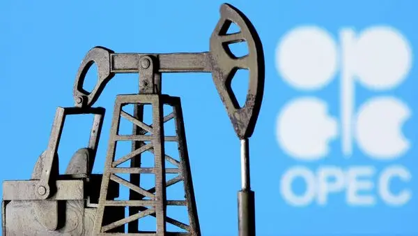 ОПЕК+ не стал менять добычу нефти на октябрь