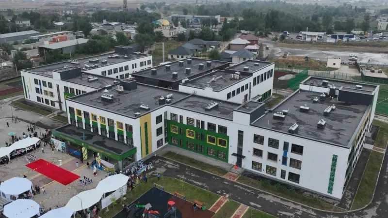 В Казахстане за неделю открыли пять вокзалов, 22 школы и пристройки, а также два детсада