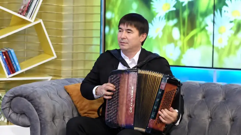Қарындасы алты айға бұғаттап тастаған: «Бауырым» әні қалай дүниеге келді?