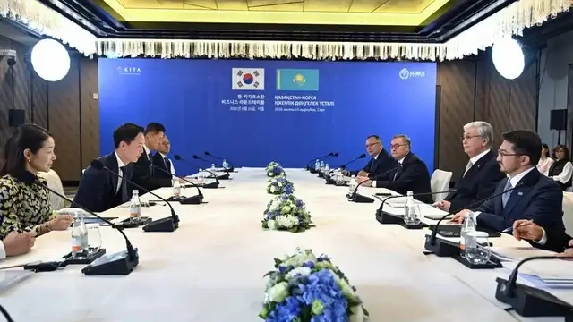 Тоқаев Hanwha Group-пен бірлескен жобаларды көбейтуді ұсынды