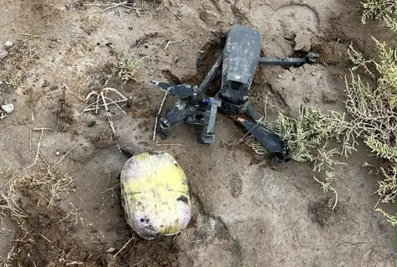 В Атырау военнослужащий Нацгвардии обнаружил беспилотник со свертком
