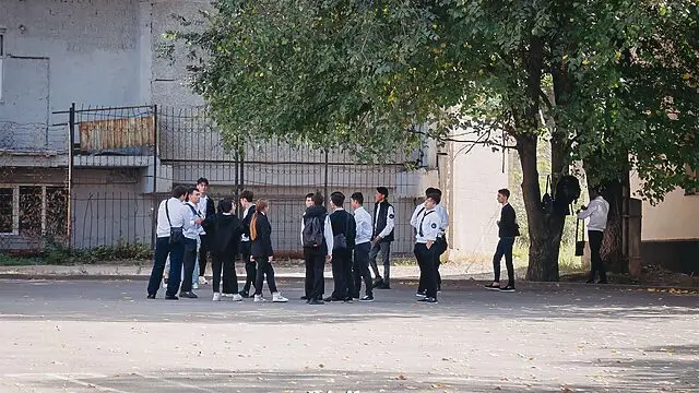 Абай облысында 13 жастағы бала класстасына 15 рет пышақ сұққан