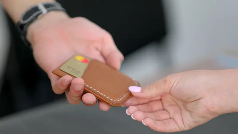 Енді телефон арқылы 1 млн теңге аударуға бола ма? Жаңа өзгеріс белгілі болды